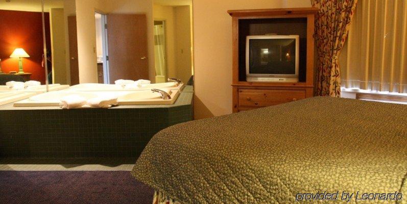 Quality Inn & Suites Shawano Bagian luar foto